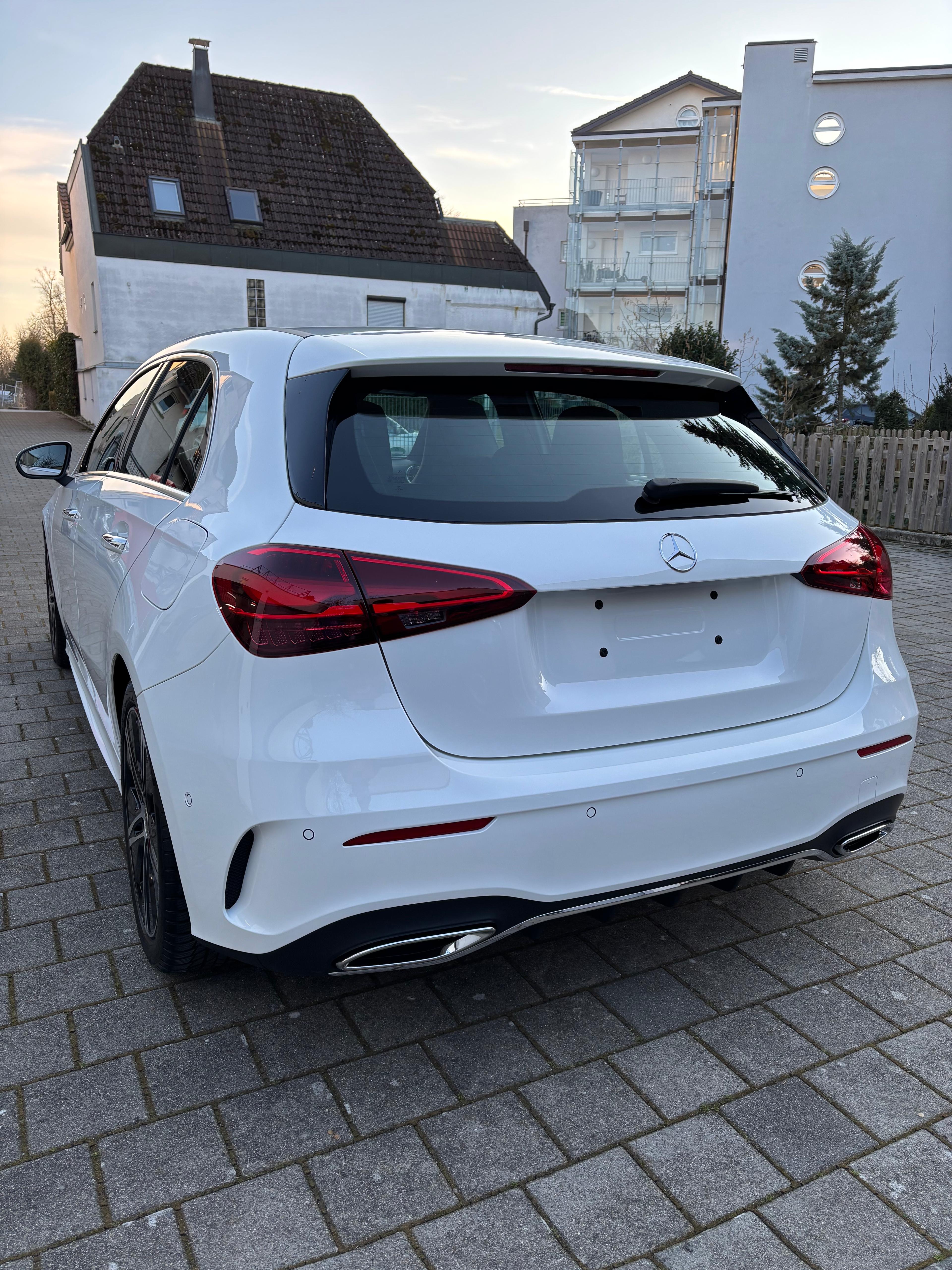 Mercedes hinten – nach der Aufbereitung